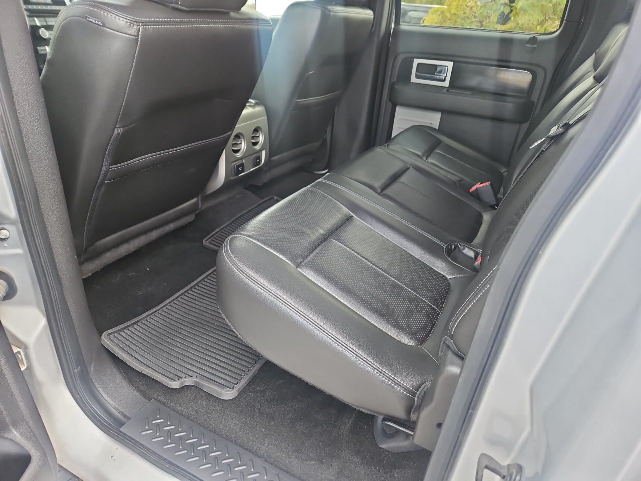 Ford F-150 4WD SuperCrew 145" Platinum 2012 Ford F-150 4WD SuperCrew 145" Platinum 2012