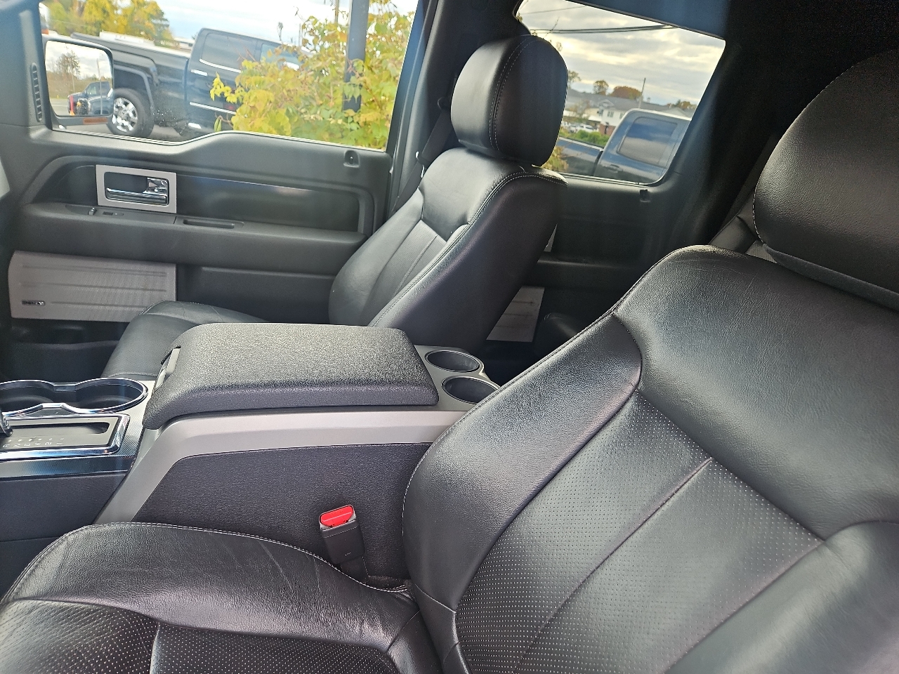 Ford F-150 4WD SuperCrew 145" Platinum 2012 Ford F-150 4WD SuperCrew 145" Platinum 2012