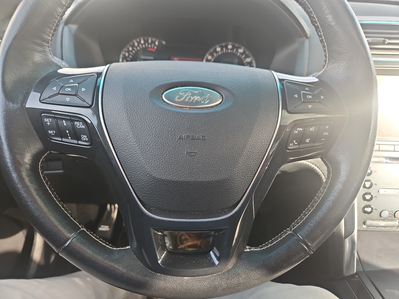 Ford Explorer 4WD 4dr Platinum 2016