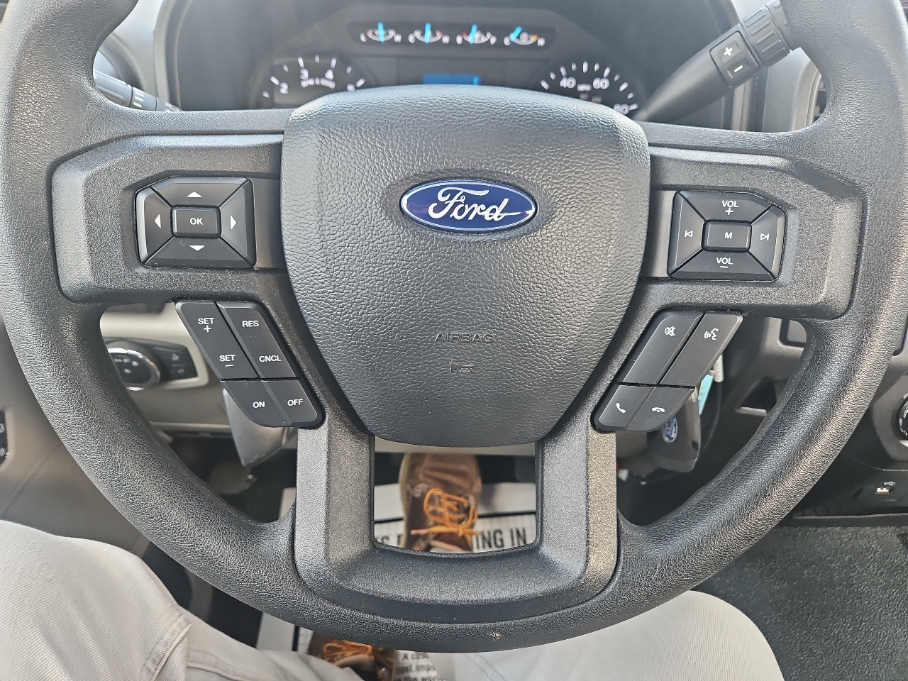 Ford Super Duty F-250 SRW XL 4WD Reg Cab 8' Box 2019