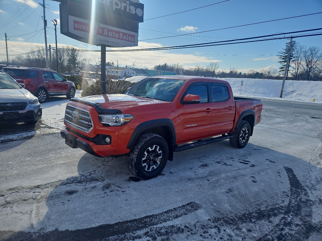 Toyota Tacoma TRD Off Road Double Cab 5' Bed V6 4x4 MT (Natl) 2017