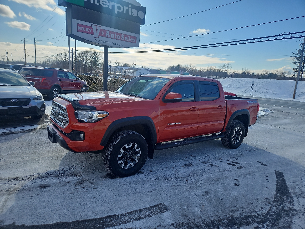 Toyota Tacoma TRD Off Road Double Cab 5' Bed V6 4x4 MT (Natl) 2017