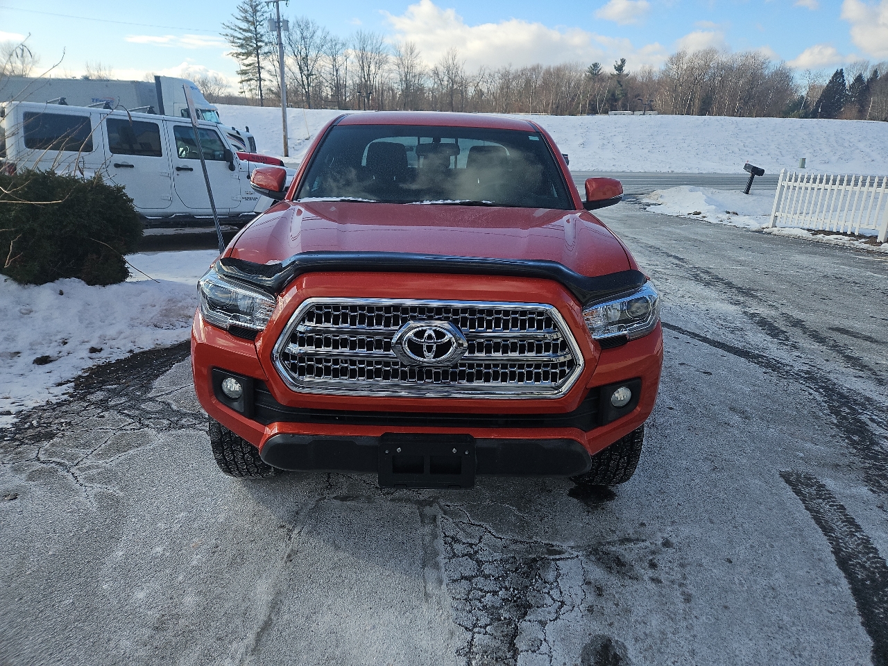 Toyota Tacoma TRD Off Road Double Cab 5' Bed V6 4x4 MT (Natl) 2017