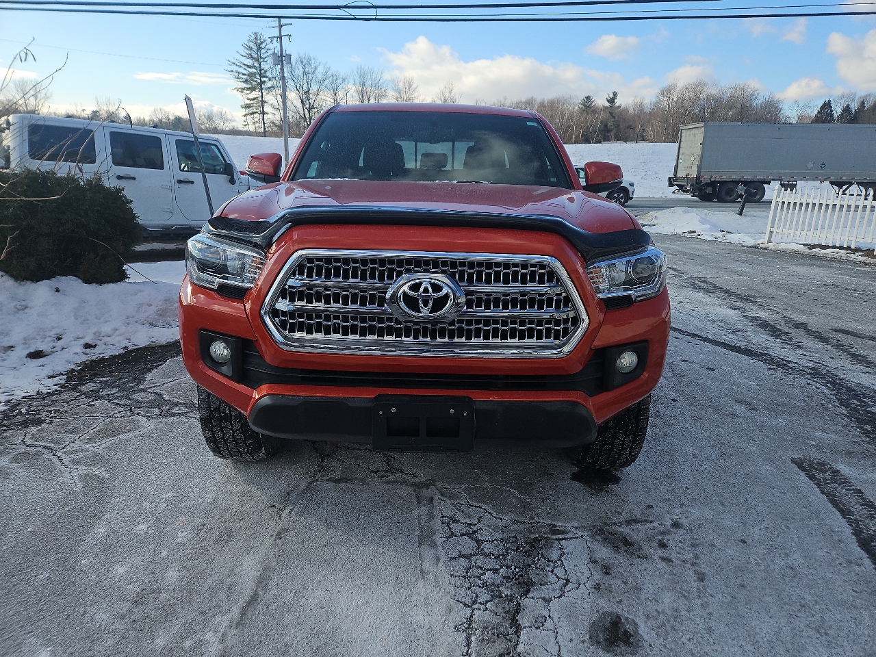 Toyota Tacoma TRD Off Road Double Cab 5' Bed V6 4x4 MT (Natl) 2017
