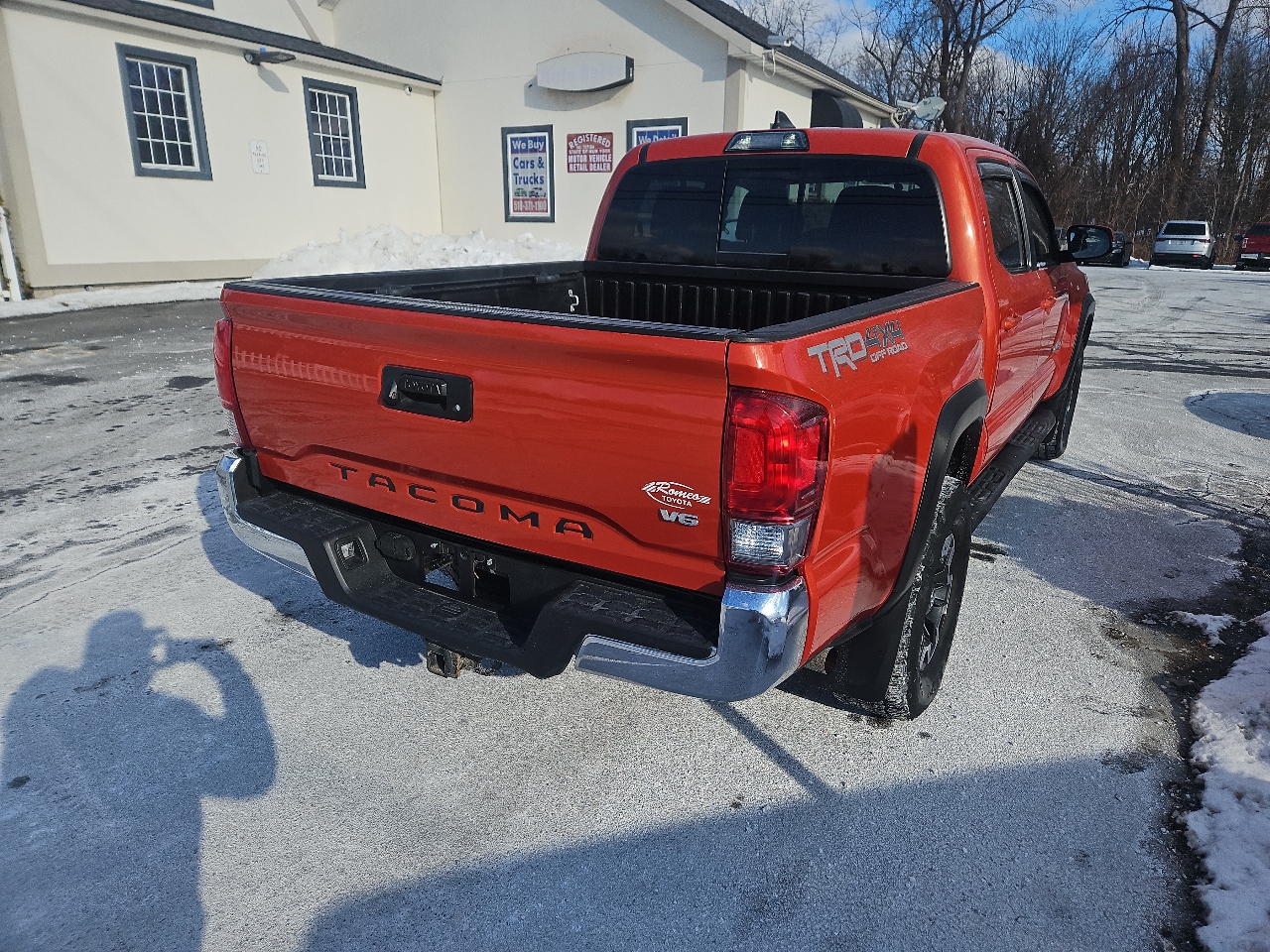Toyota Tacoma TRD Off Road Double Cab 5' Bed V6 4x4 MT (Natl) 2017
