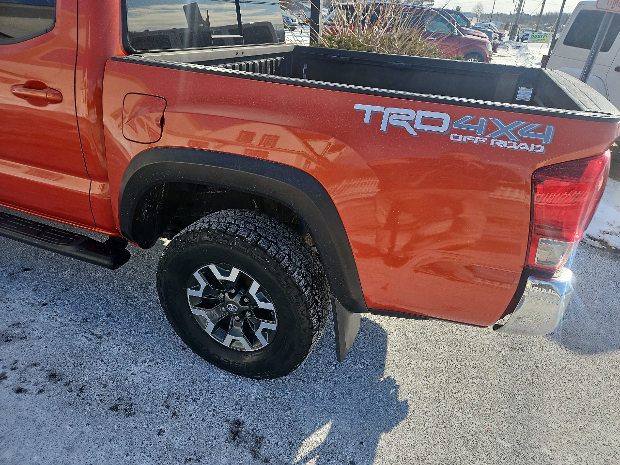Toyota Tacoma TRD Off Road Double Cab 5' Bed V6 4x4 MT (Natl) 2017