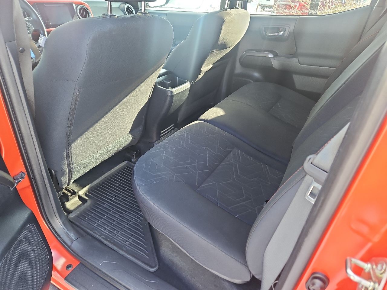 Toyota Tacoma TRD Off Road Double Cab 5' Bed V6 4x4 MT (Natl) 2017