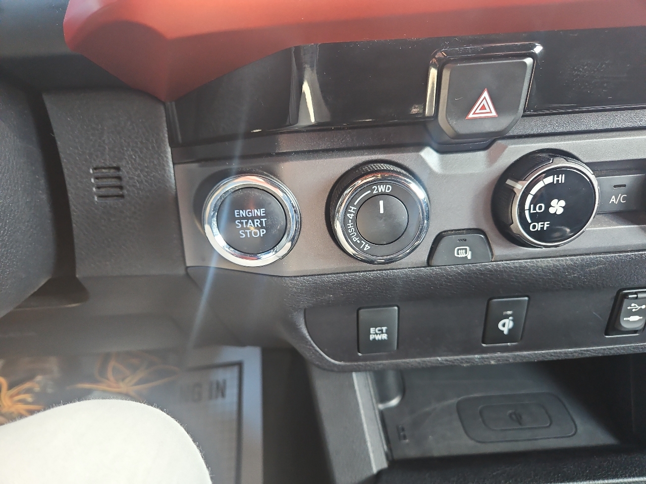 Toyota Tacoma TRD Off Road Double Cab 5' Bed V6 4x4 MT (Natl) 2017