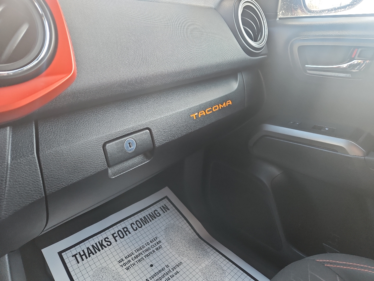 Toyota Tacoma TRD Off Road Double Cab 5' Bed V6 4x4 MT (Natl) 2017