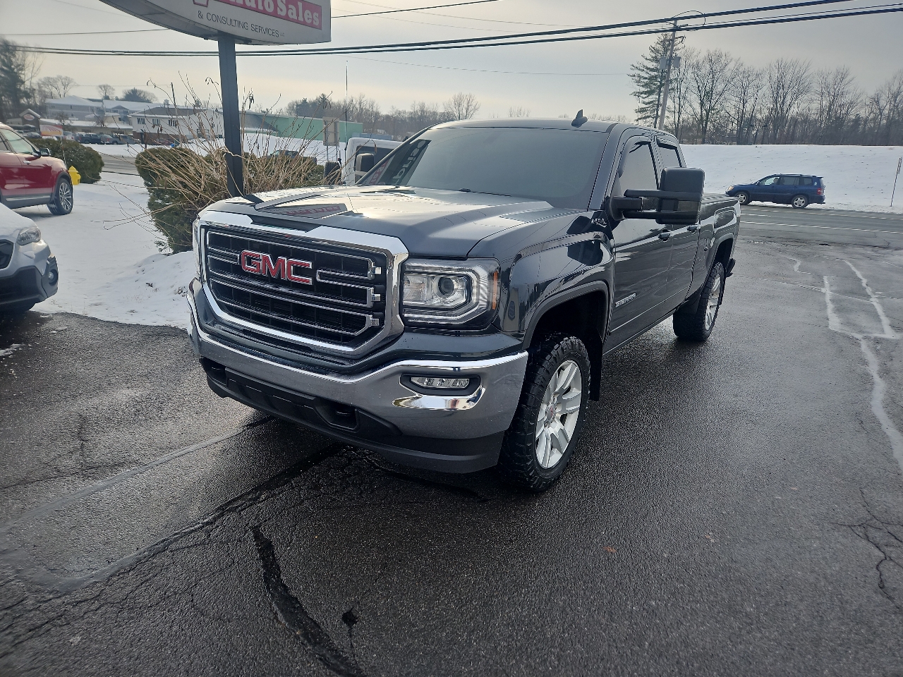 GMC Sierra 1500 4WD Double Cab 143.5" SLE 2017