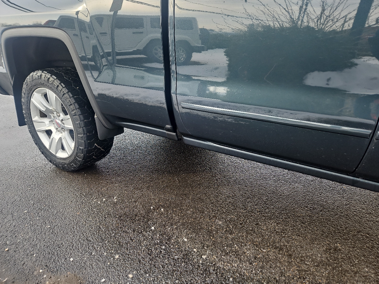 GMC Sierra 1500 4WD Double Cab 143.5" SLE 2017