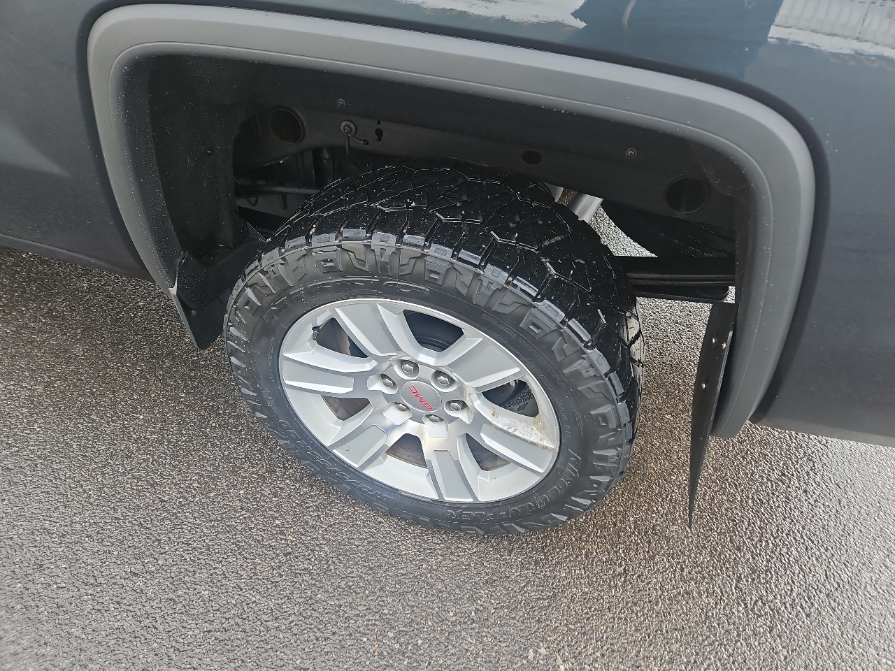 GMC Sierra 1500 4WD Double Cab 143.5" SLE 2017