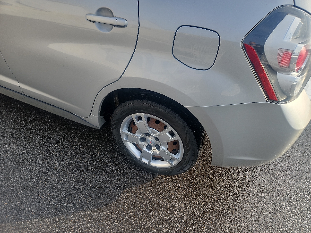 Pontiac Vibe 4dr HB AWD 2009