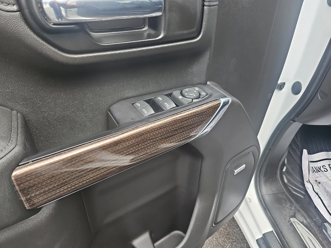 Chevrolet Silverado 1500 4WD Crew Cab 147" LT Trail Boss 2020