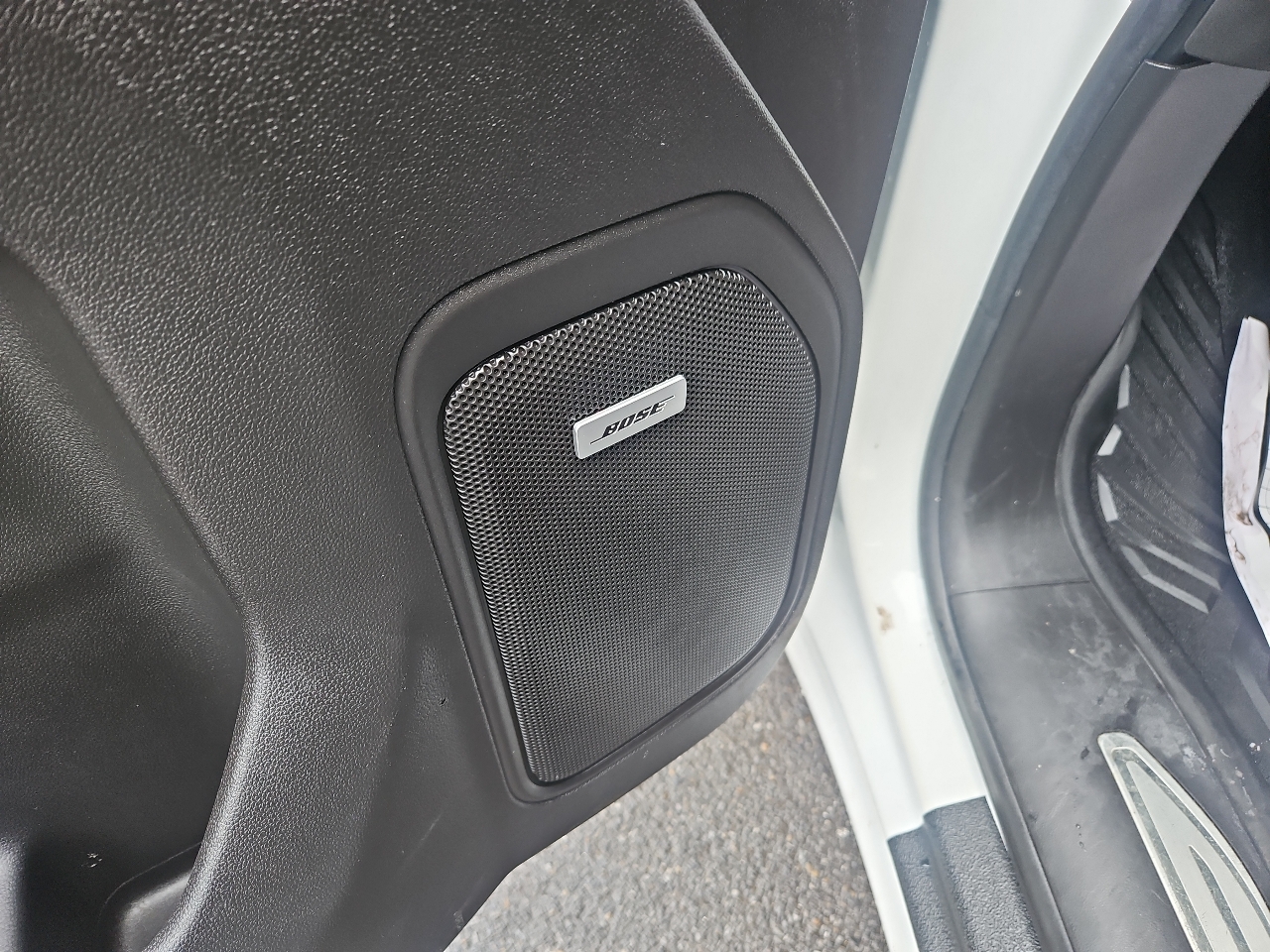 Chevrolet Silverado 1500 4WD Crew Cab 147" LT Trail Boss 2020