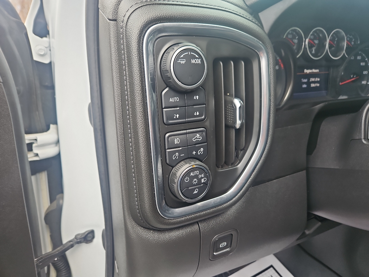 Chevrolet Silverado 1500 4WD Crew Cab 147" LT Trail Boss 2020