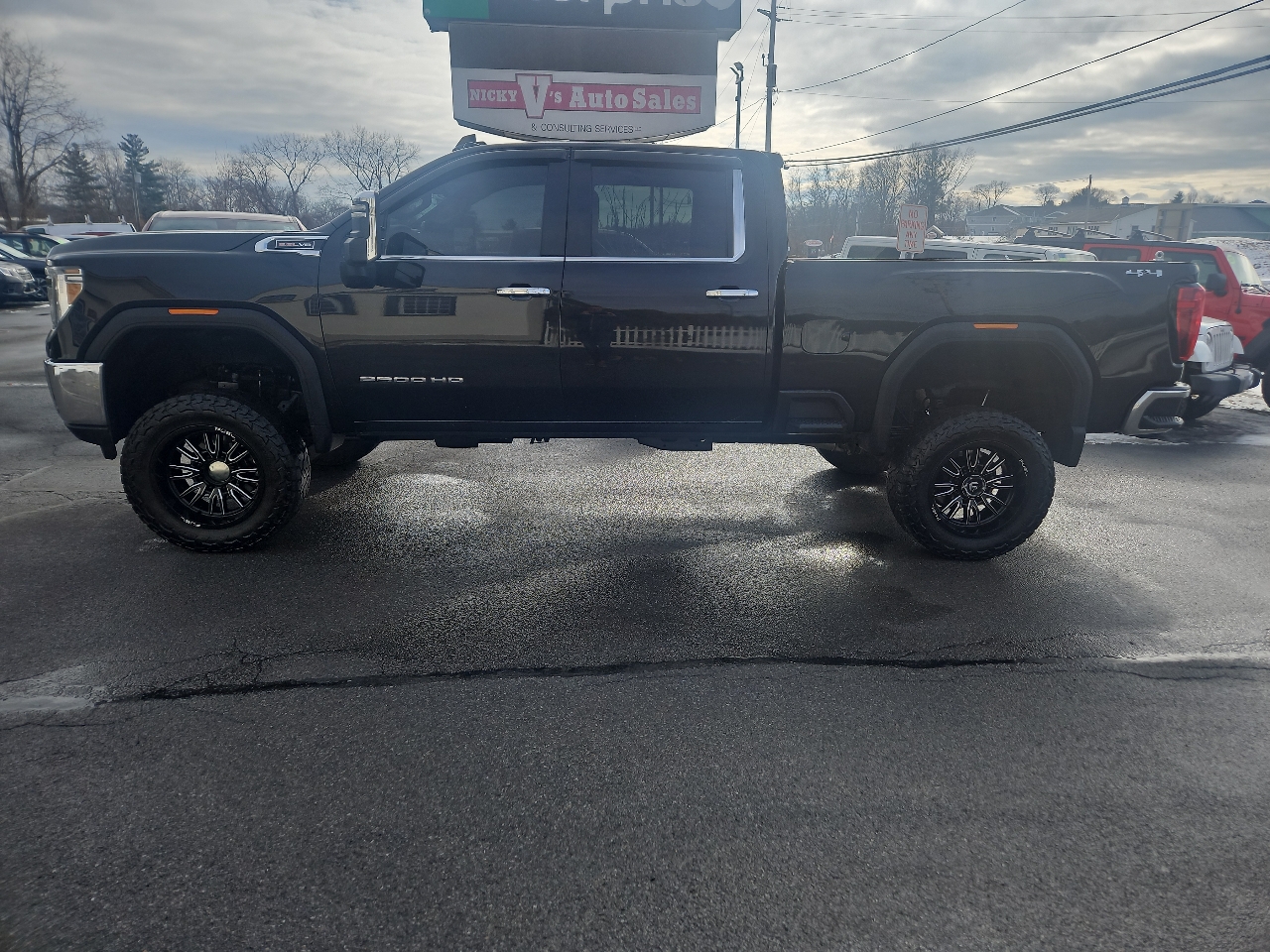 GMC Sierra 2500HD 4WD Crew Cab 159" SLT 2023