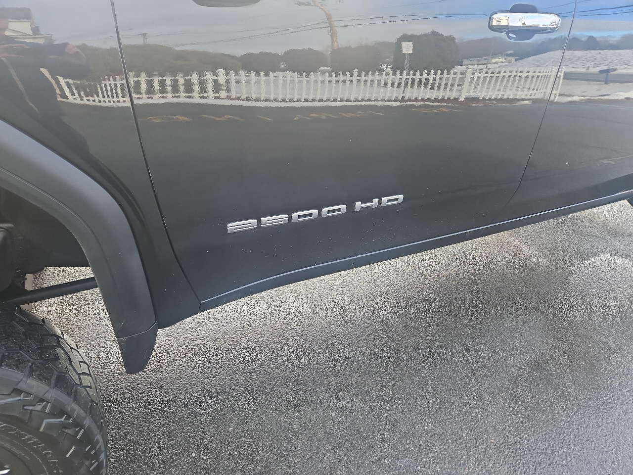 GMC Sierra 2500HD 4WD Crew Cab 159" SLT 2023