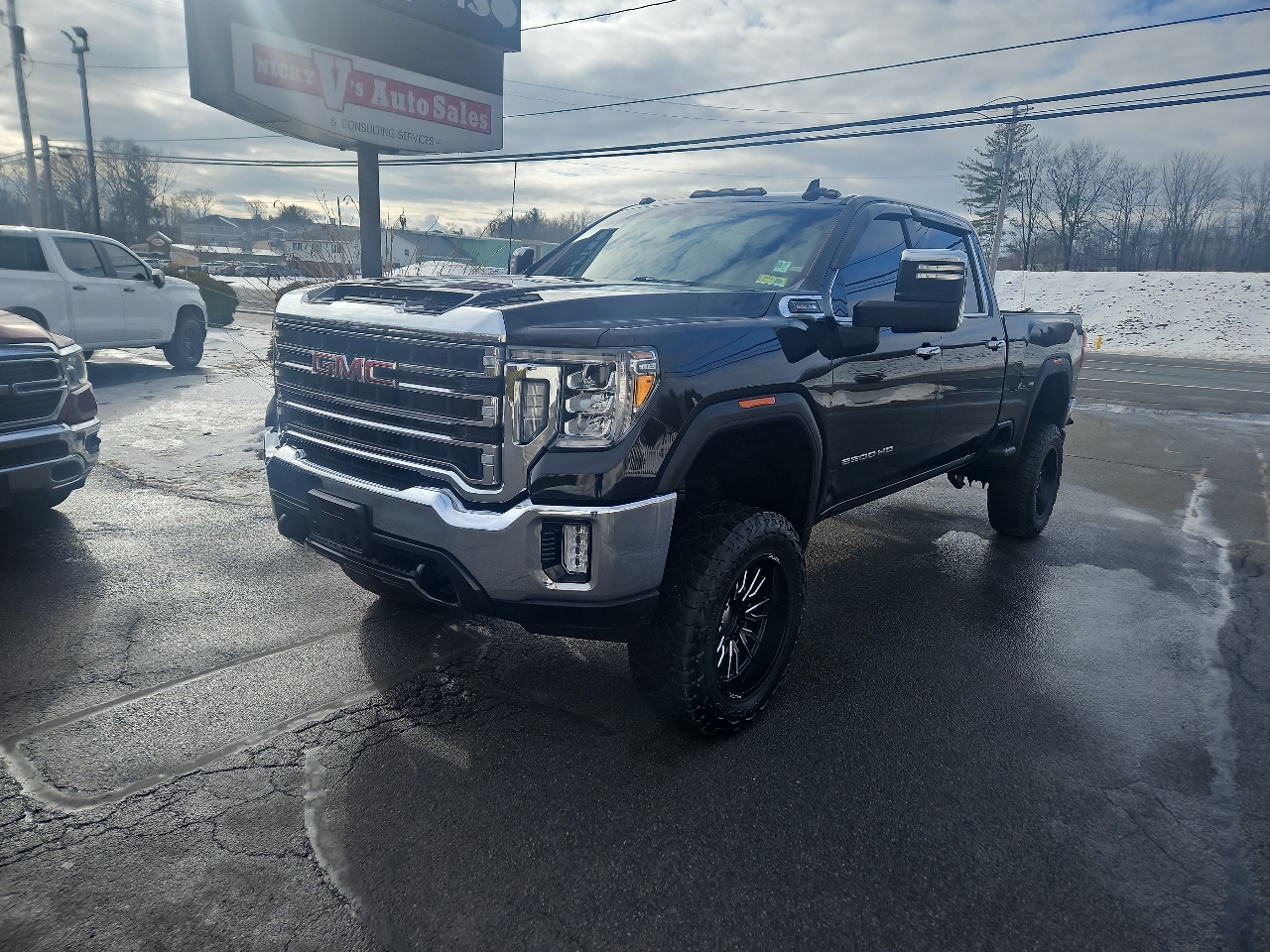 GMC Sierra 2500HD 4WD Crew Cab 159" SLT 2023