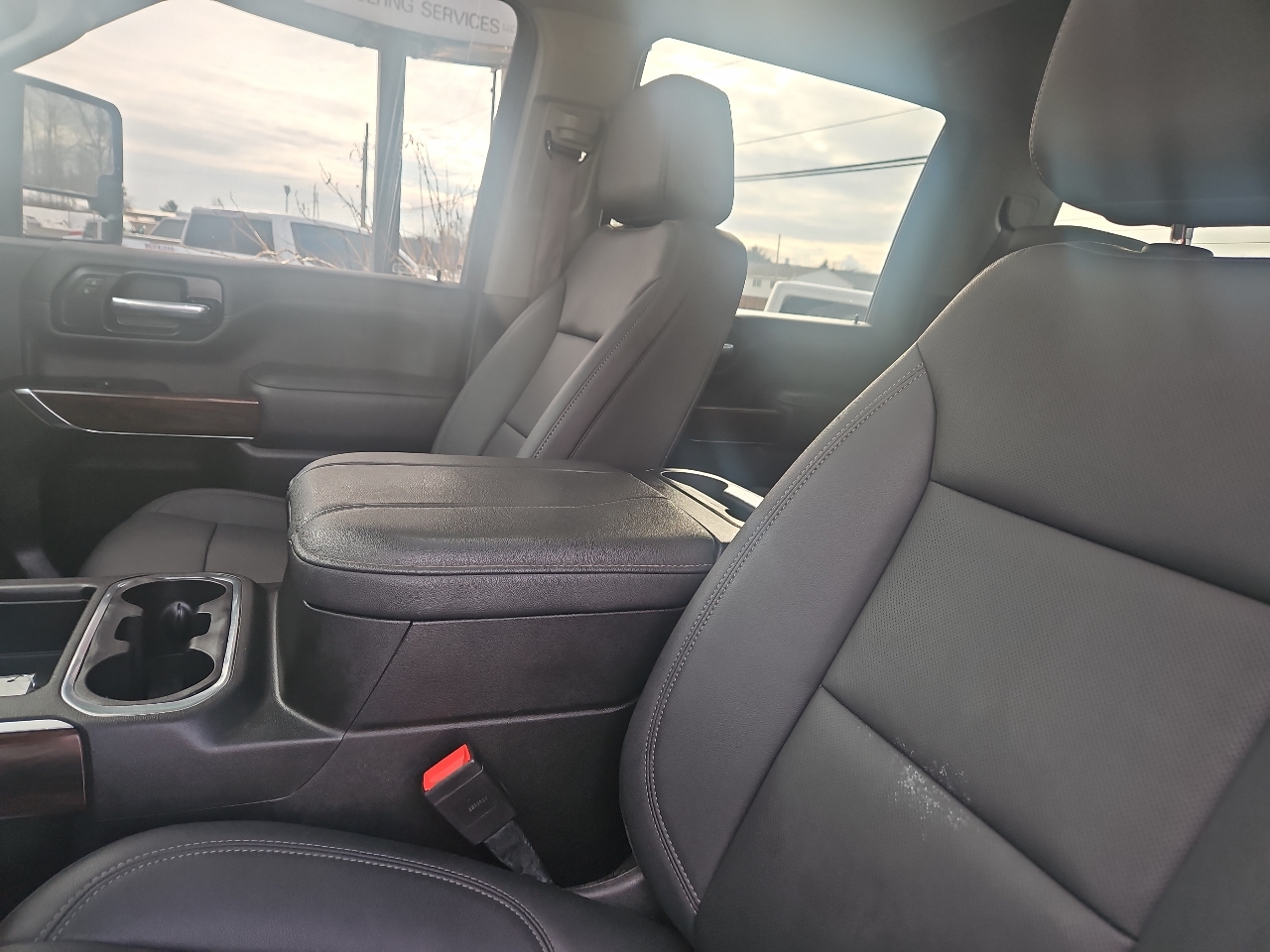 GMC Sierra 2500HD 4WD Crew Cab 159" SLT 2023