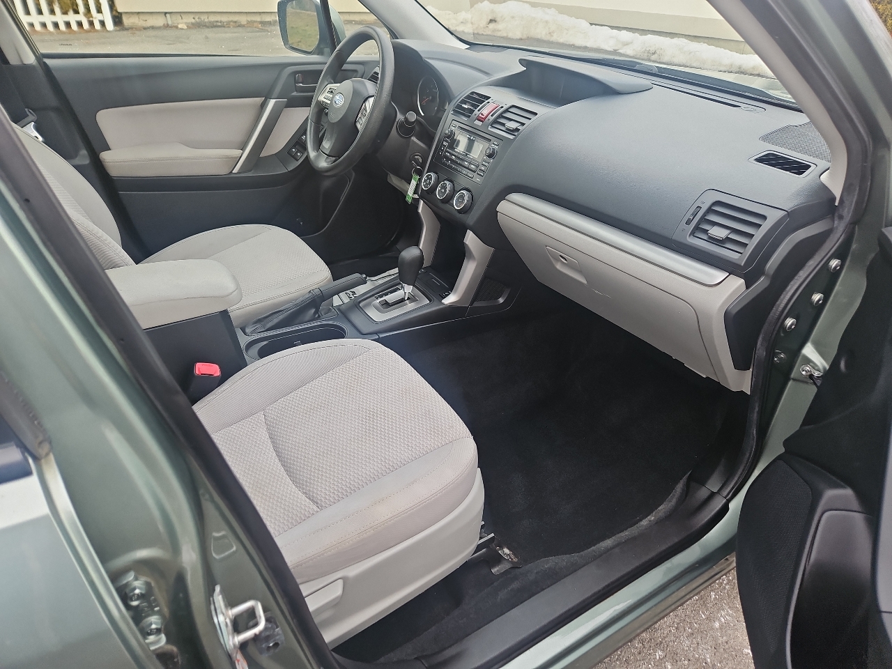 Subaru Forester 4dr CVT 2.5i Premium PZEV 2015