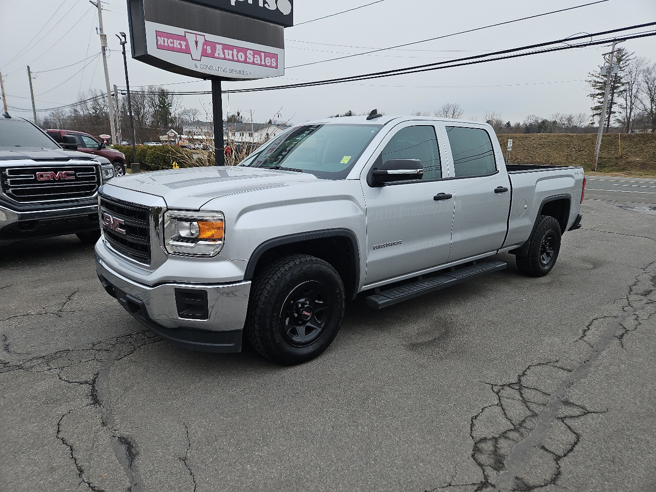 GMC Sierra 1500 4WD Crew Cab 143.5" 2015