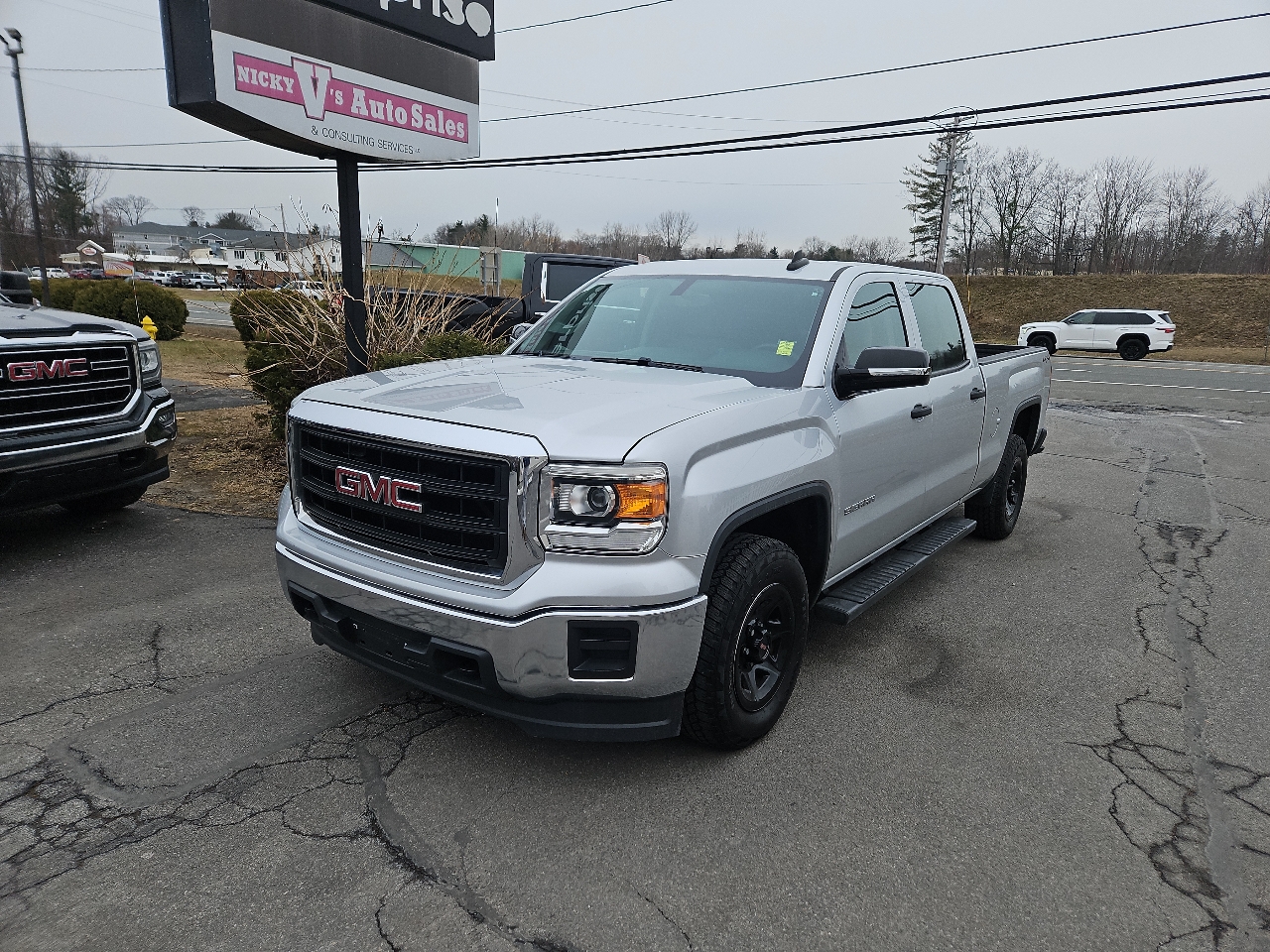GMC Sierra 1500 4WD Crew Cab 143.5" 2015