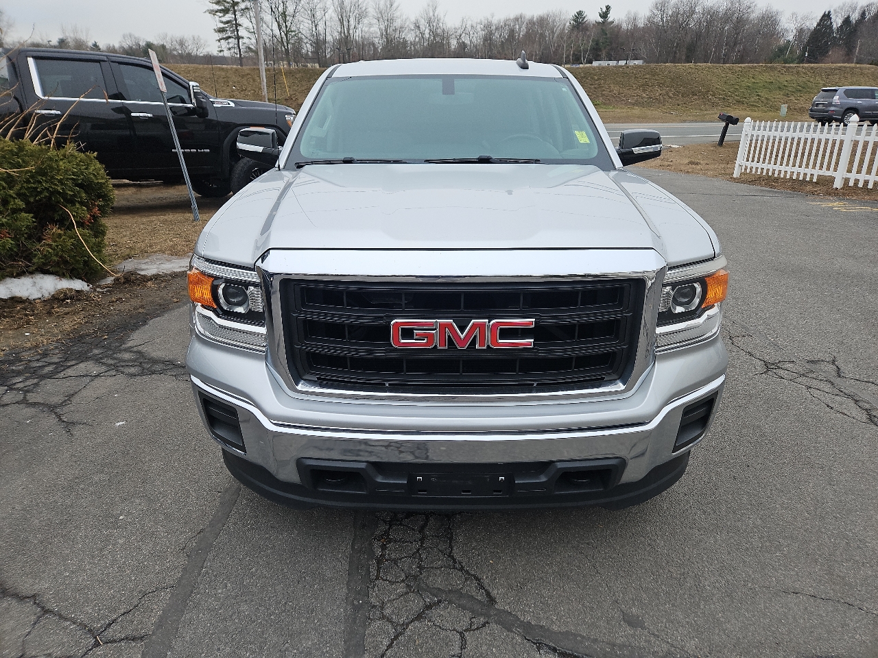 GMC Sierra 1500 4WD Crew Cab 143.5" 2015