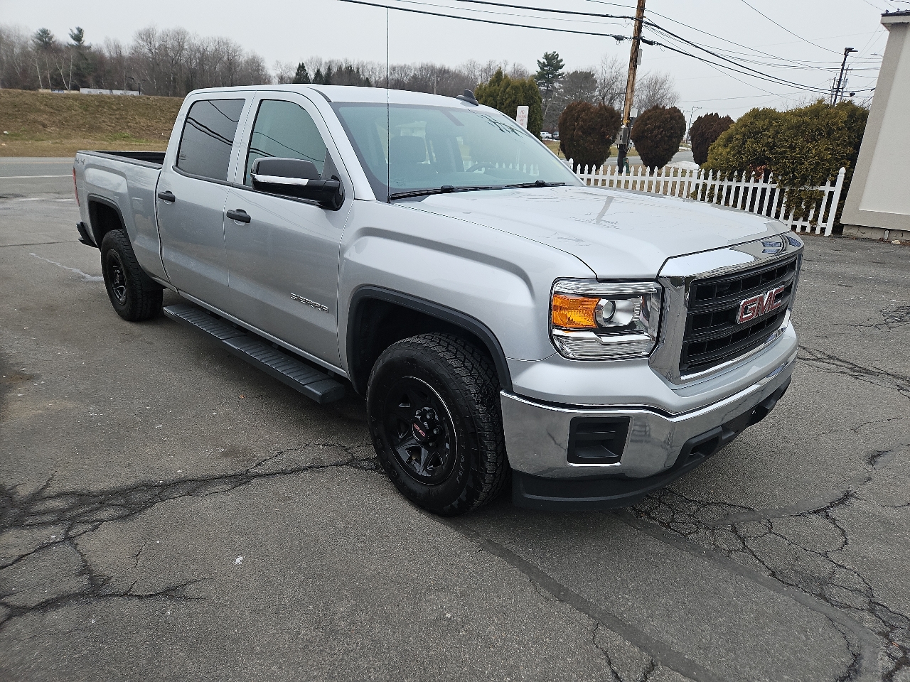 GMC Sierra 1500 4WD Crew Cab 143.5" 2015
