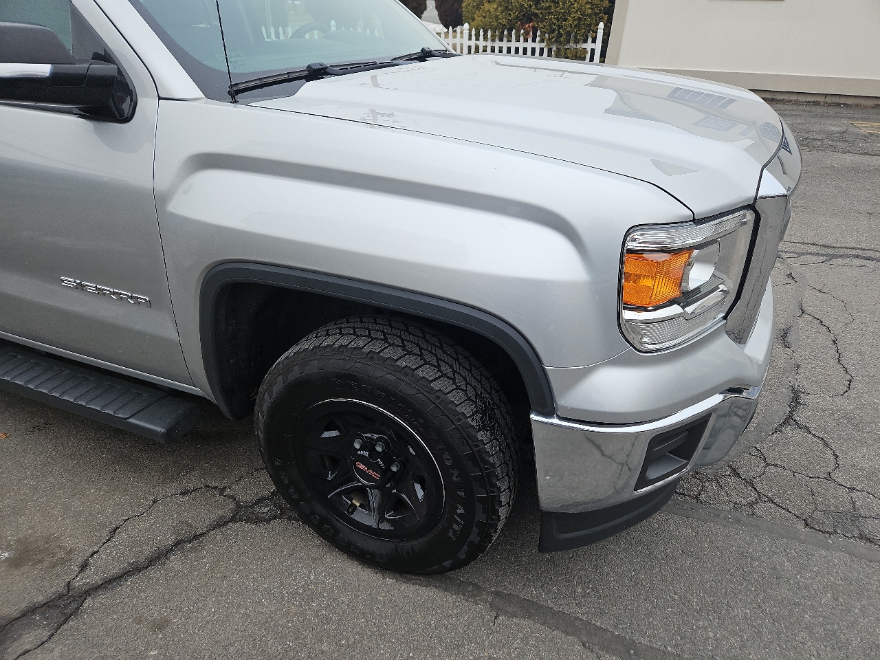 GMC Sierra 1500 4WD Crew Cab 143.5" 2015