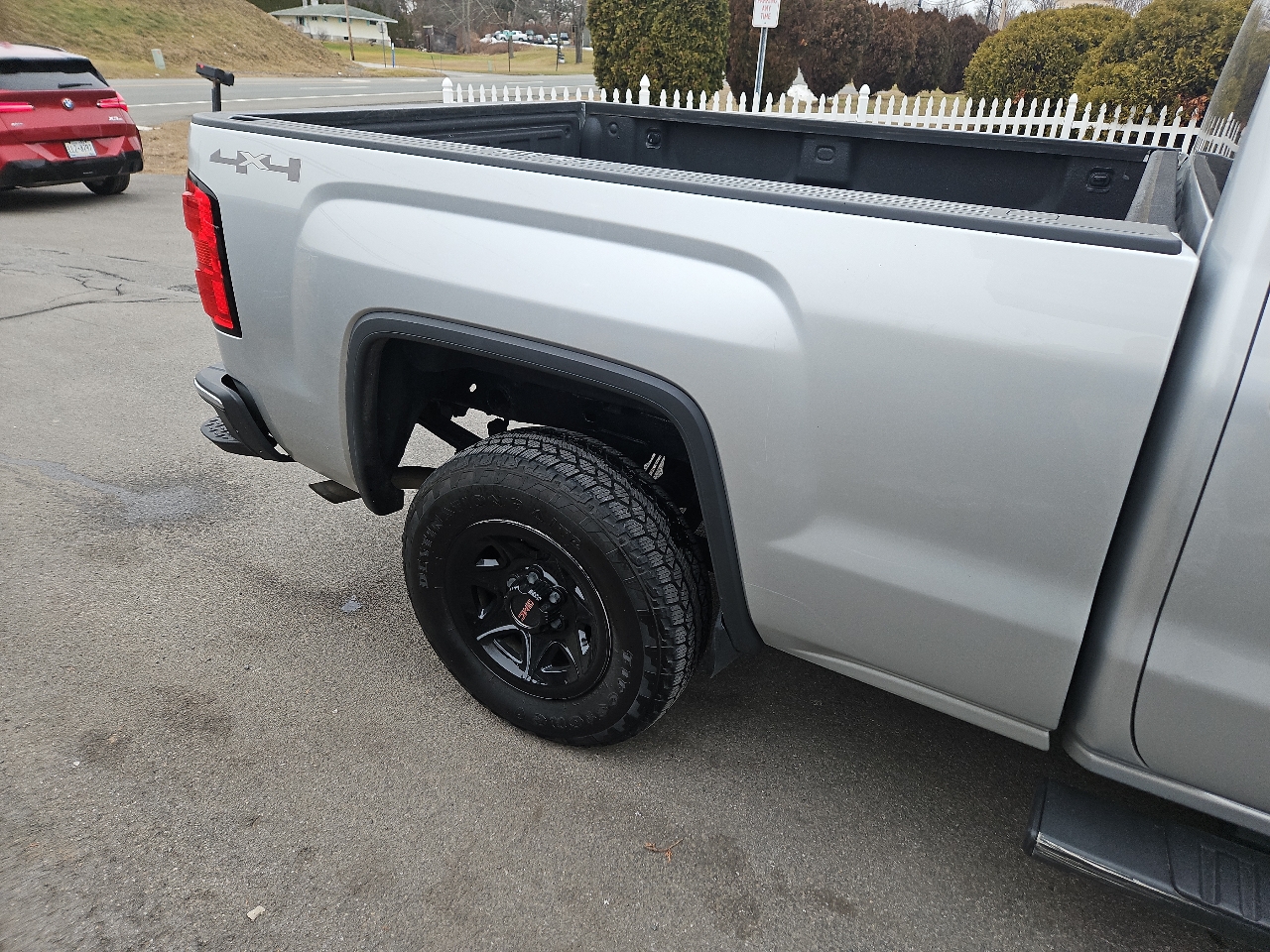 GMC Sierra 1500 4WD Crew Cab 143.5" 2015