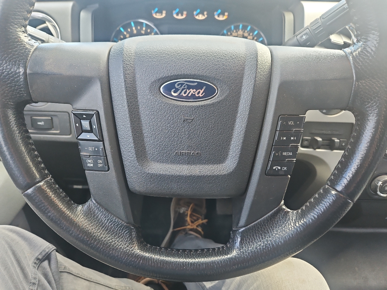 Ford F-150 4WD SuperCrew 157" XLT 2014