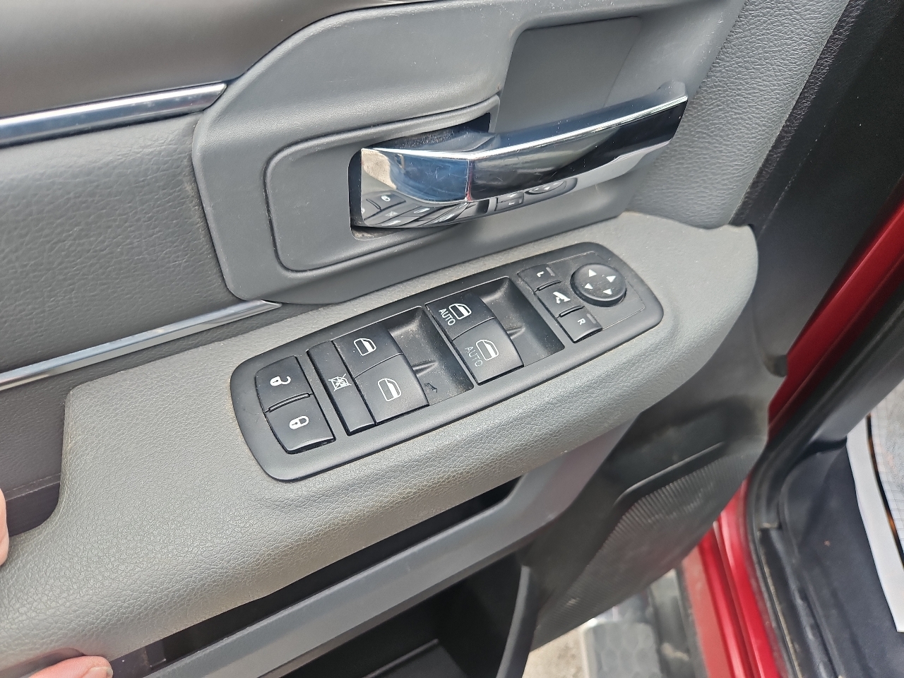 RAM 1500 4WD Quad Cab 140.5" Big Horn 2013