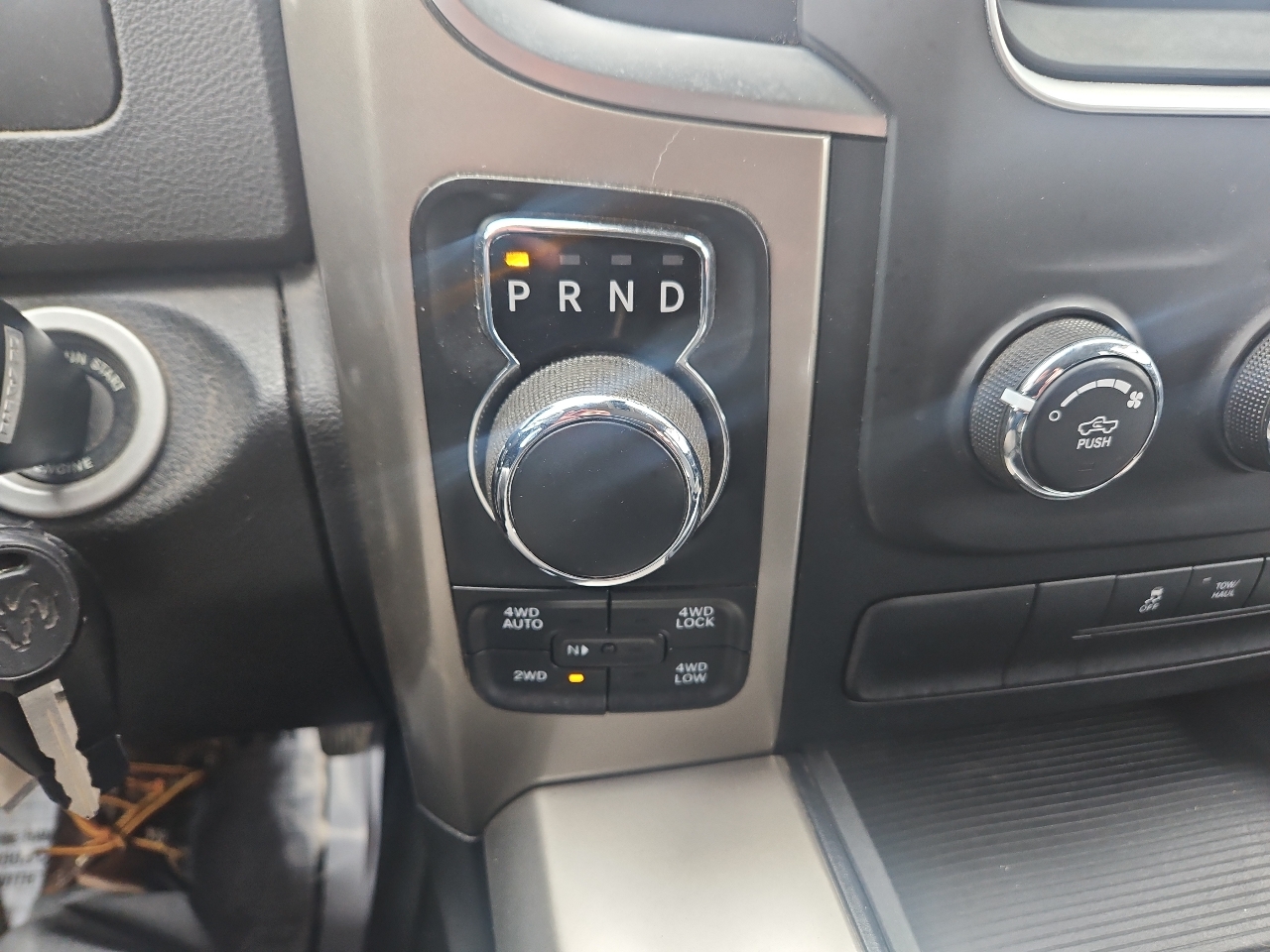 RAM 1500 4WD Quad Cab 140.5" Big Horn 2013