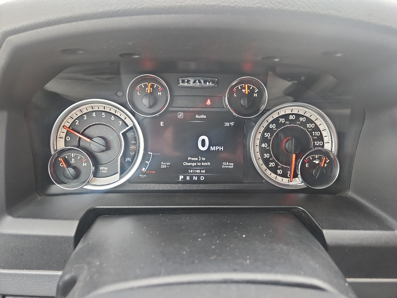 RAM 1500 4WD Quad Cab 140.5" Big Horn 2013