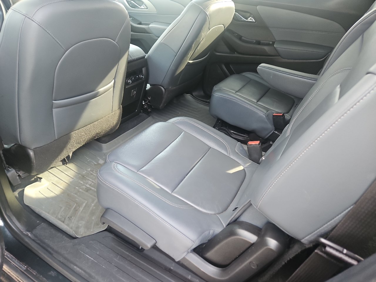 Chevrolet Traverse AWD 4dr LT Leather 2021