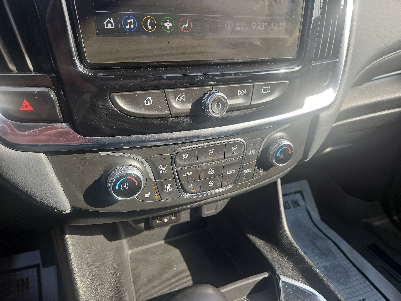 Chevrolet Traverse AWD 4dr LT Leather 2021