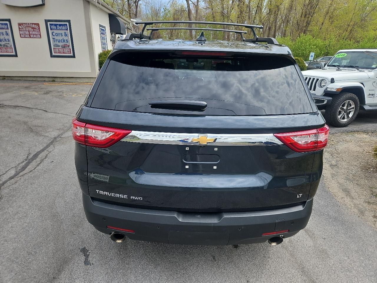 Chevrolet Traverse AWD 4dr LT Leather 2021