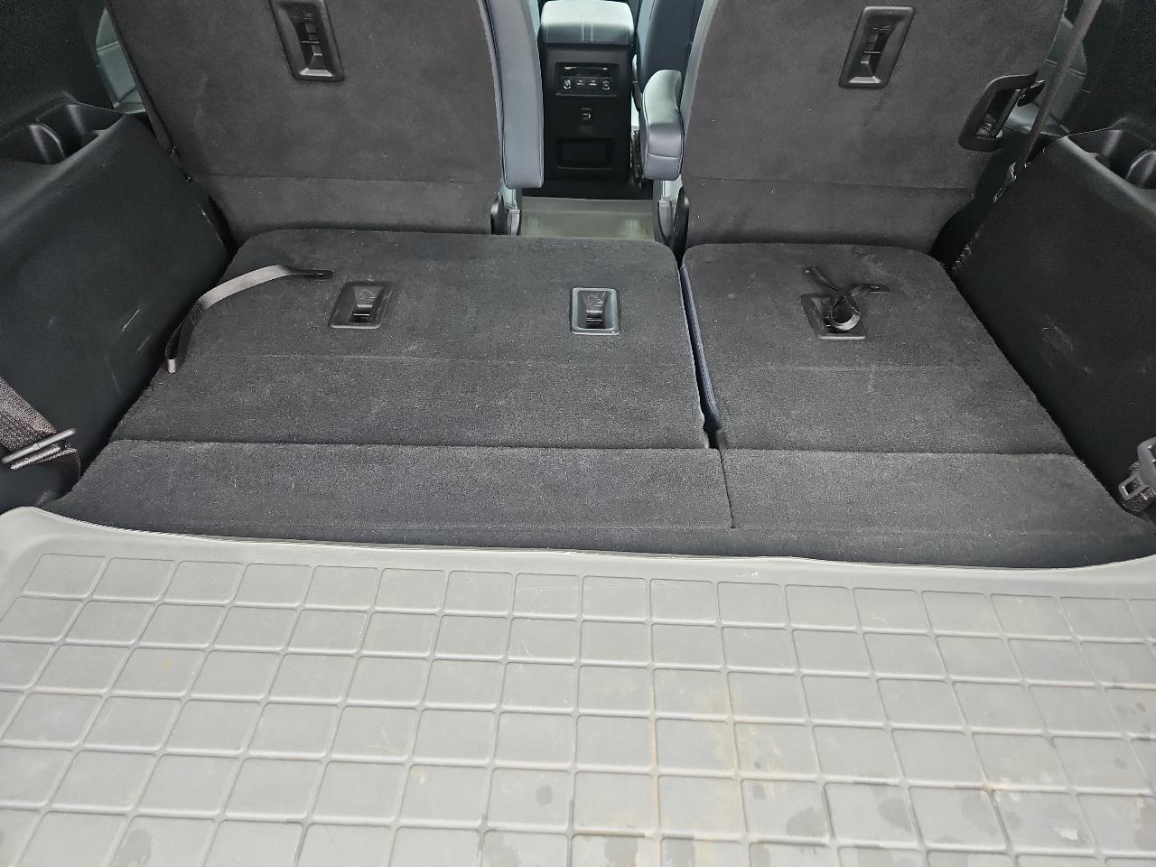 Chevrolet Traverse AWD 4dr LT Leather 2021