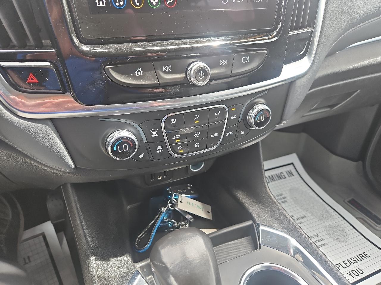 Chevrolet Traverse AWD 4dr LT Leather 2021