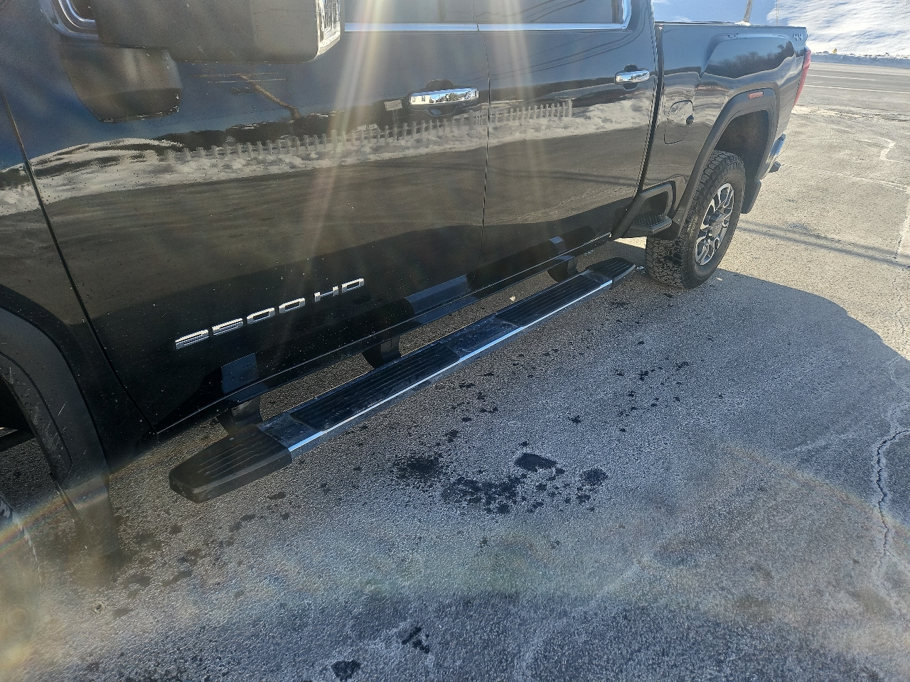 GMC Sierra 2500HD 4WD Crew Cab 159" SLT 2022