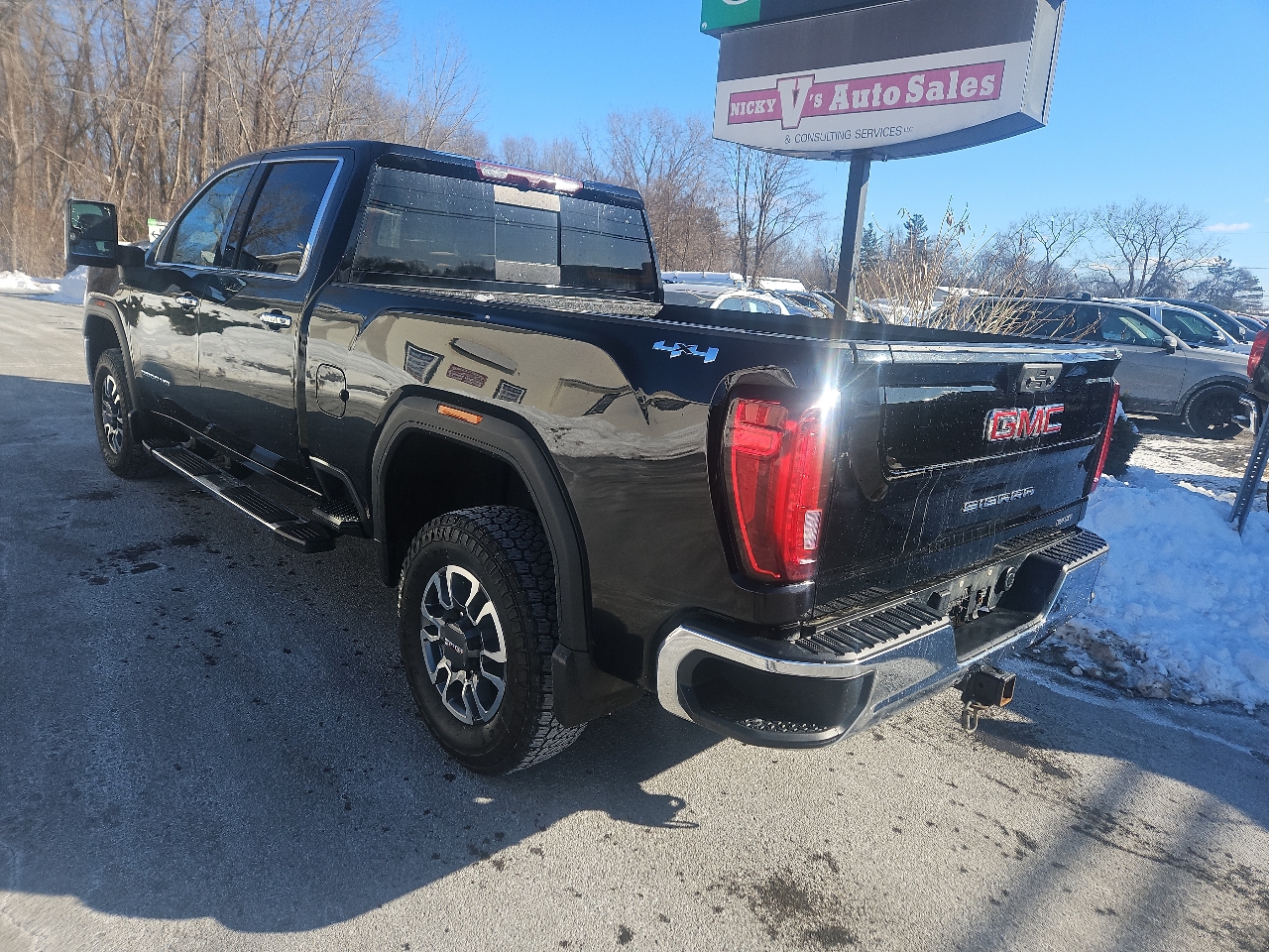 GMC Sierra 2500HD 4WD Crew Cab 159" SLT 2022
