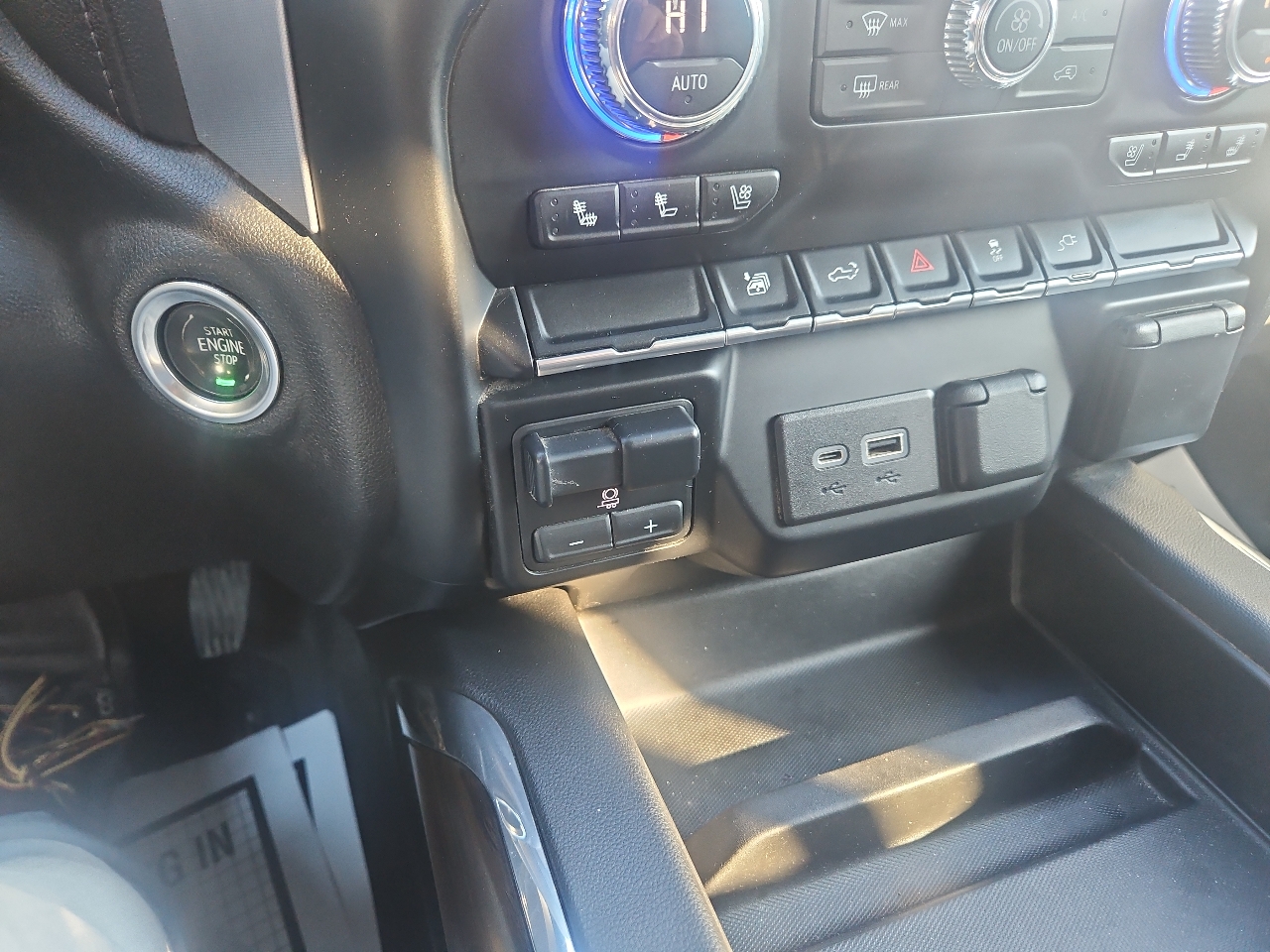 GMC Sierra 2500HD 4WD Crew Cab 159" SLT 2022