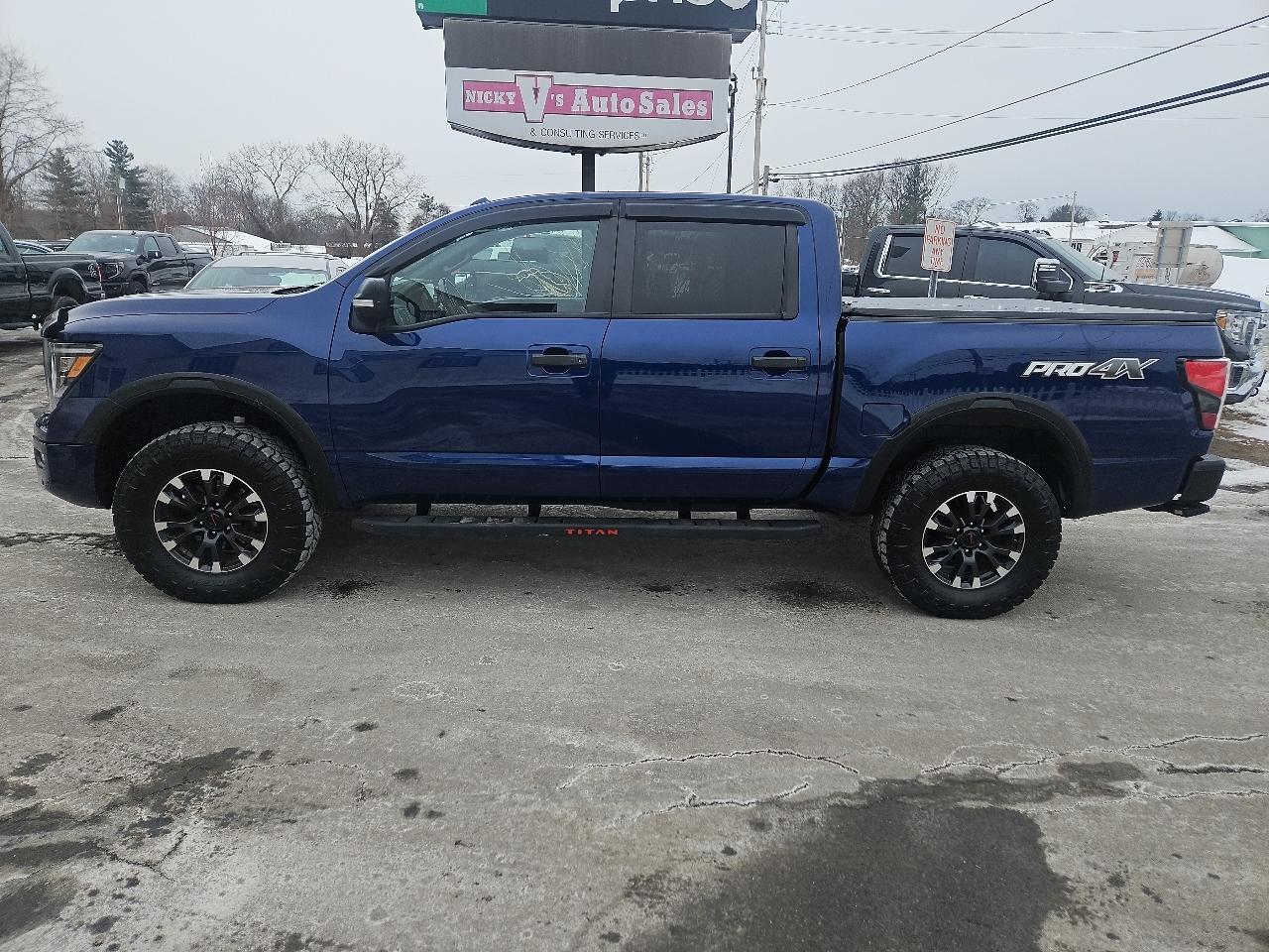 Nissan Titan 4x4 Crew Cab PRO-4X 2021