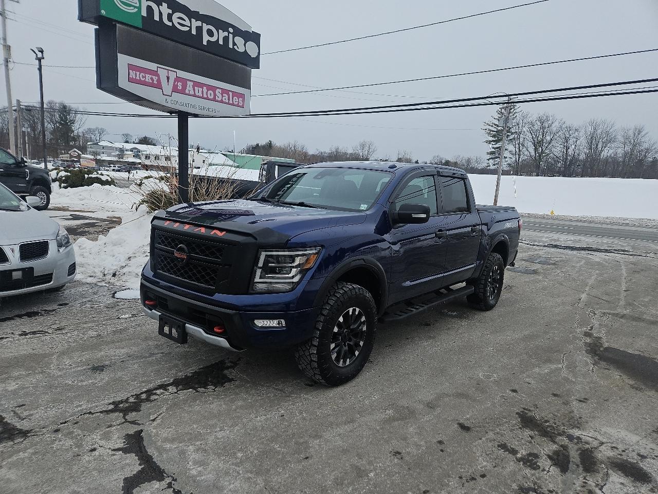 Nissan Titan 4x4 Crew Cab PRO-4X 2021