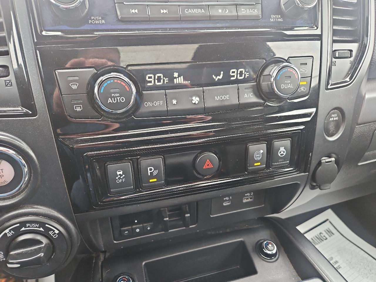 Nissan Titan 4x4 Crew Cab PRO-4X 2021