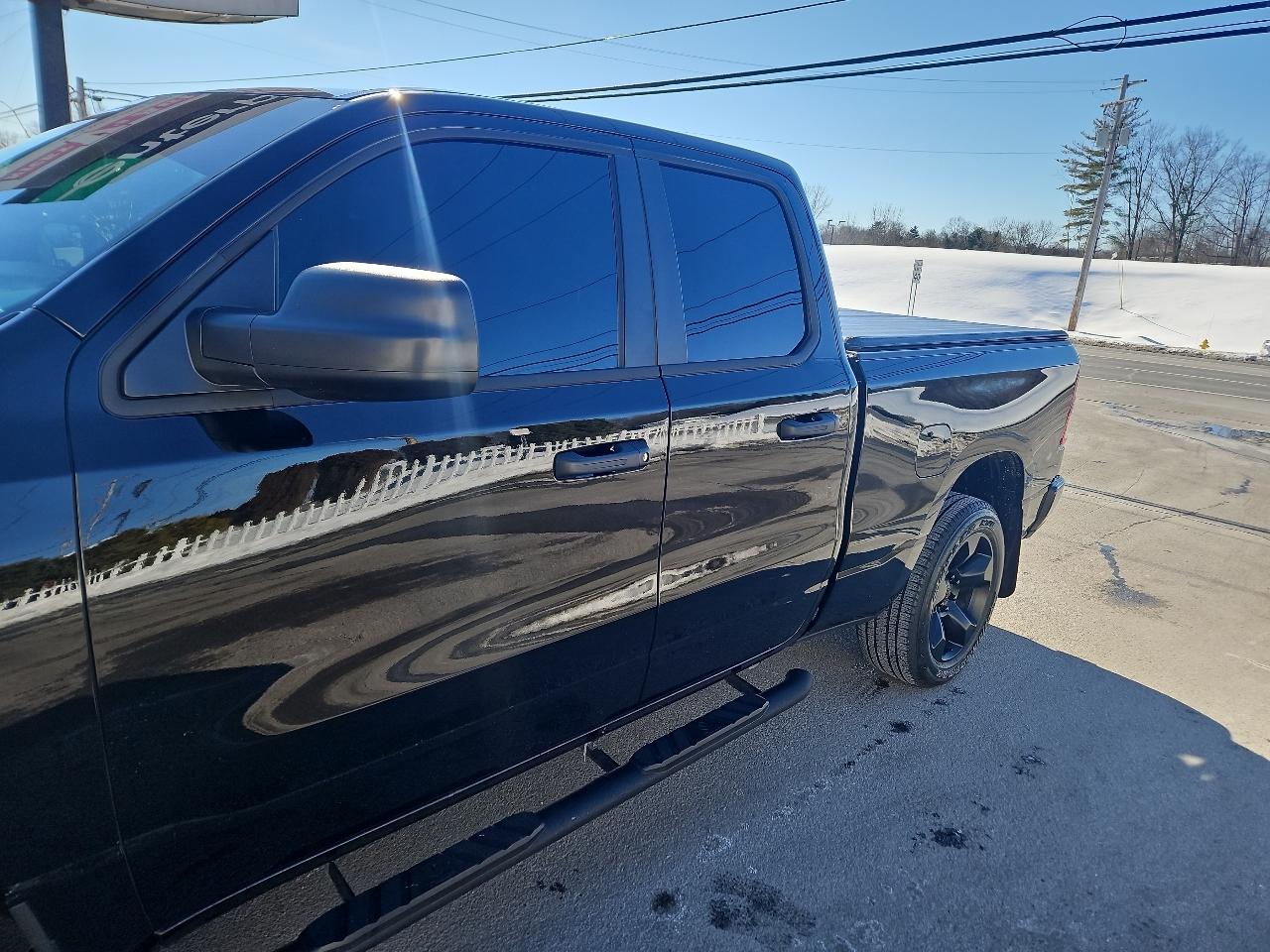 RAM 1500 Tradesman 4x4 Quad Cab 6'4" Box 2023