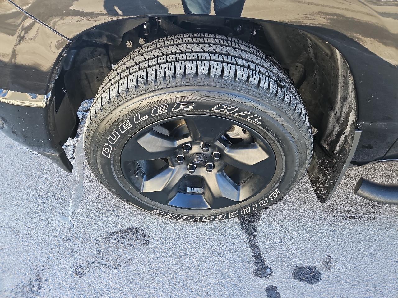 RAM 1500 Tradesman 4x4 Quad Cab 6'4" Box 2023