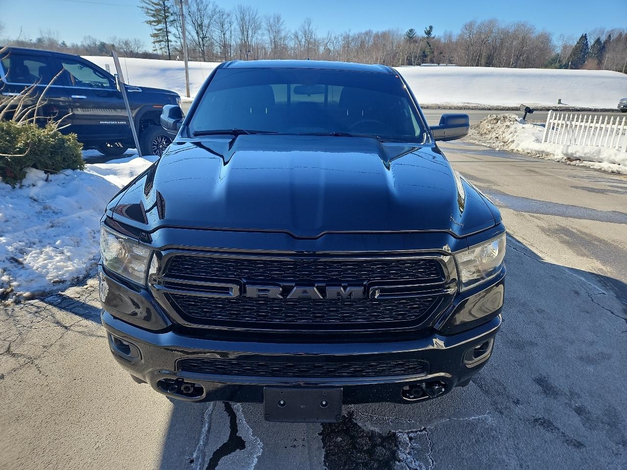 RAM 1500 Tradesman 4x4 Quad Cab 6'4" Box 2023