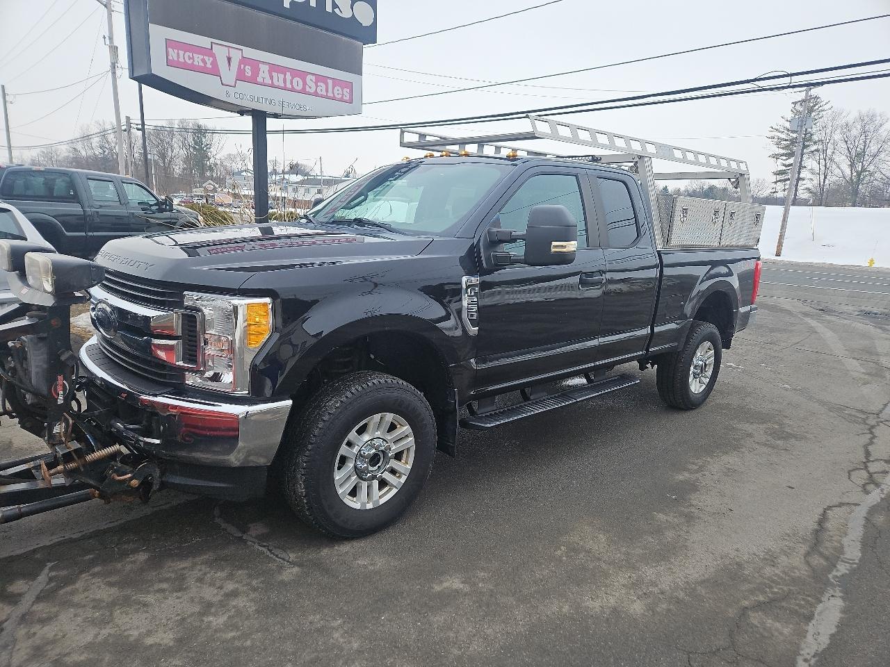 Ford Super Duty F-250 SRW XLT 4WD SuperCab 6.75' Box 2017